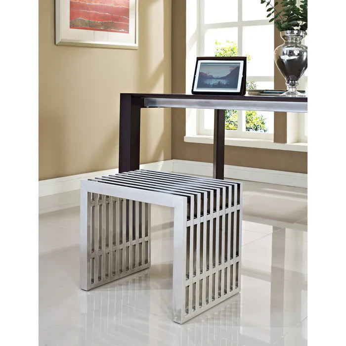 Nove Bench