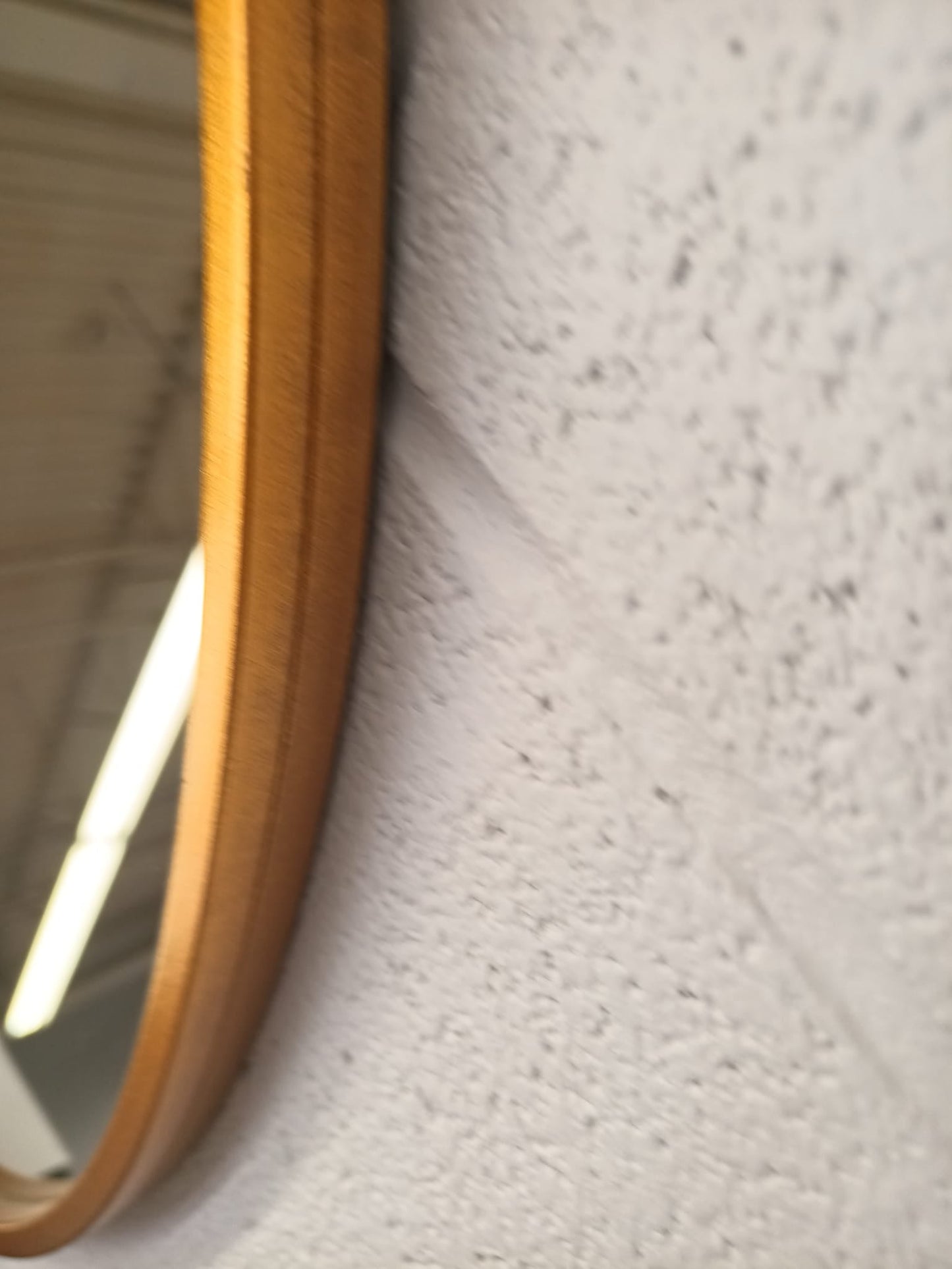 Round Mirror